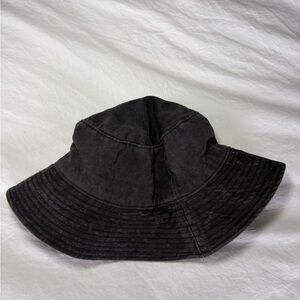 Universal Thread Black Bucket Hat